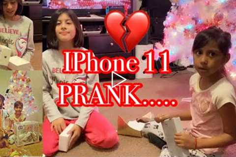 IPhone11 PRANK on Daughter | Opening Christmas Presents