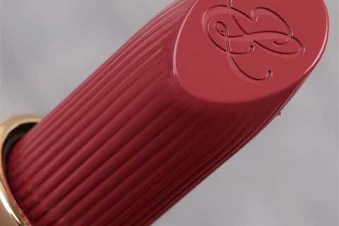 Estee Lauder Irresistible & Rebellious Rose Pure Color Creme Lipsticks Reviews & Swatches